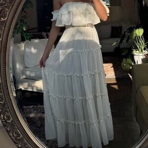 Elegant White Off-Shoulder Maxi Dress